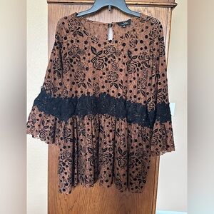 Suzanne Betro Brown and Black Floral Burnout Top